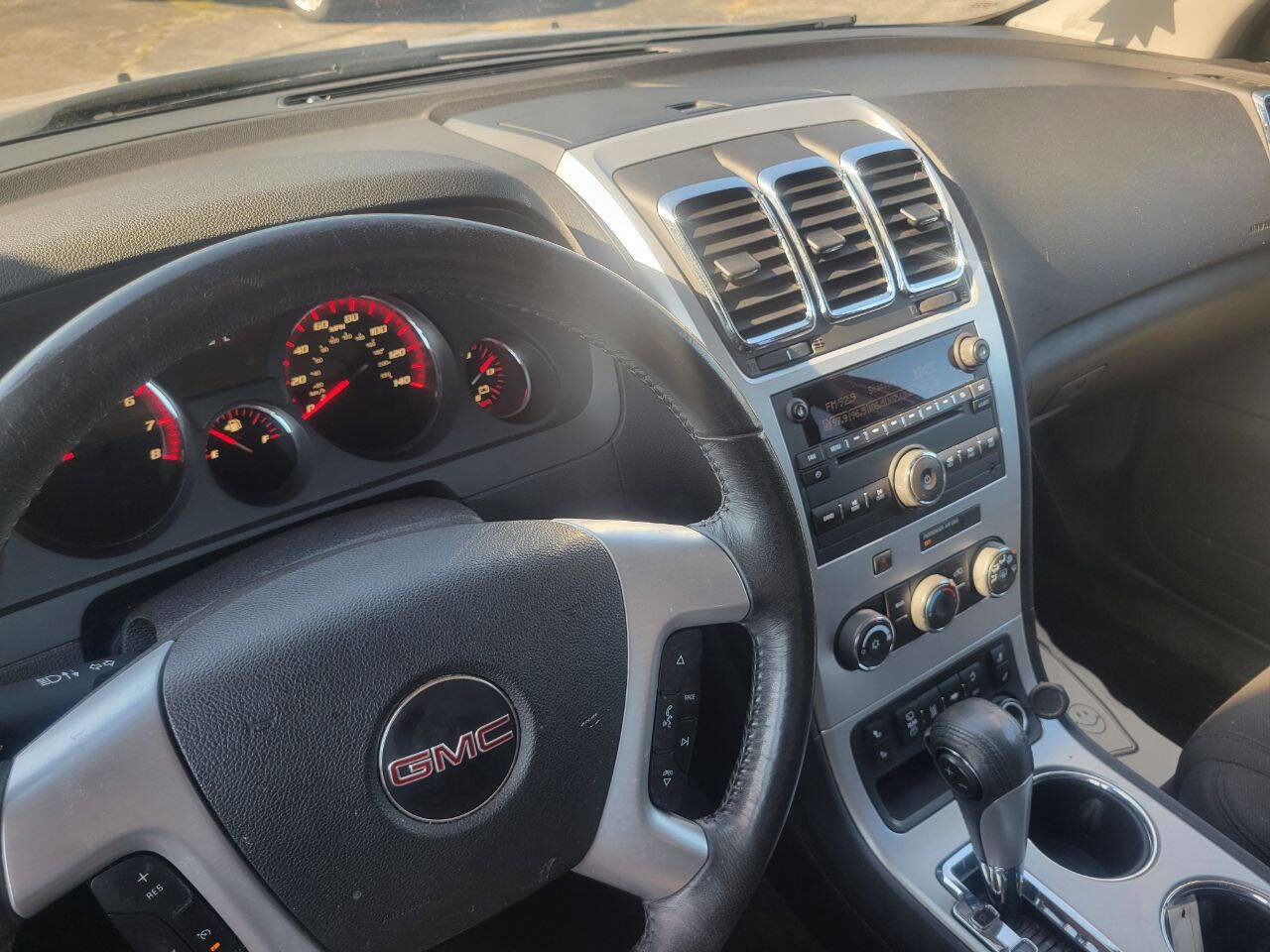 Used 2012 GMC Acadia SLE image 12