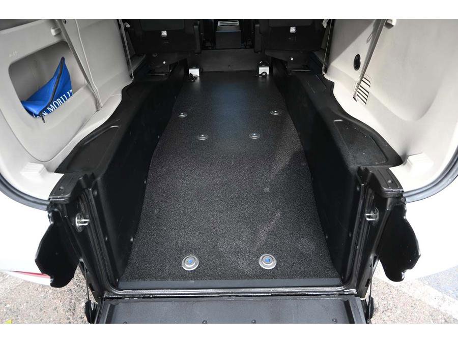 Used 2023 Chrysler Voyager LX image 20