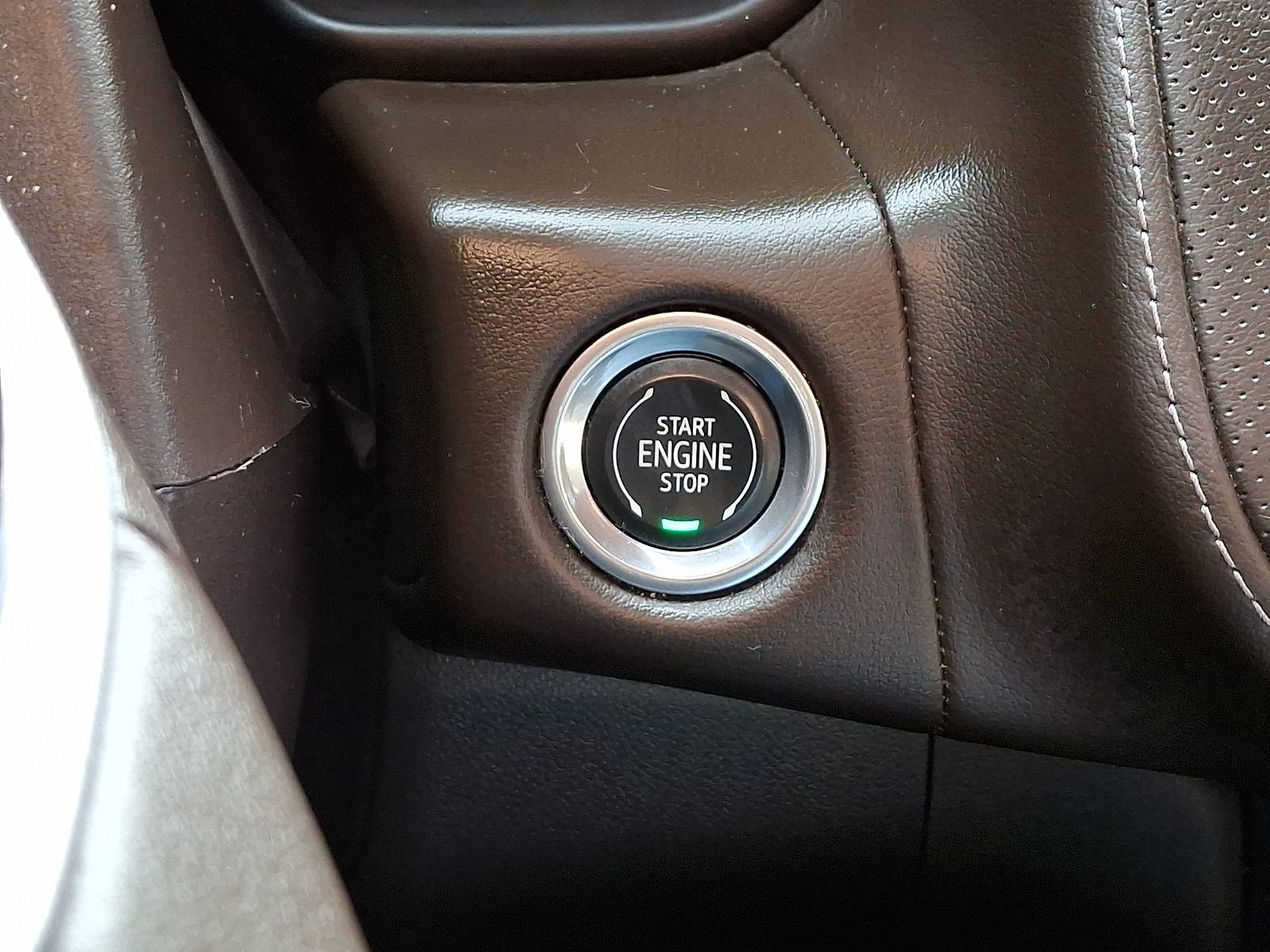 Used 2022 GMC Yukon SLT w/ SLT Luxury Package AWD/4WD image 24