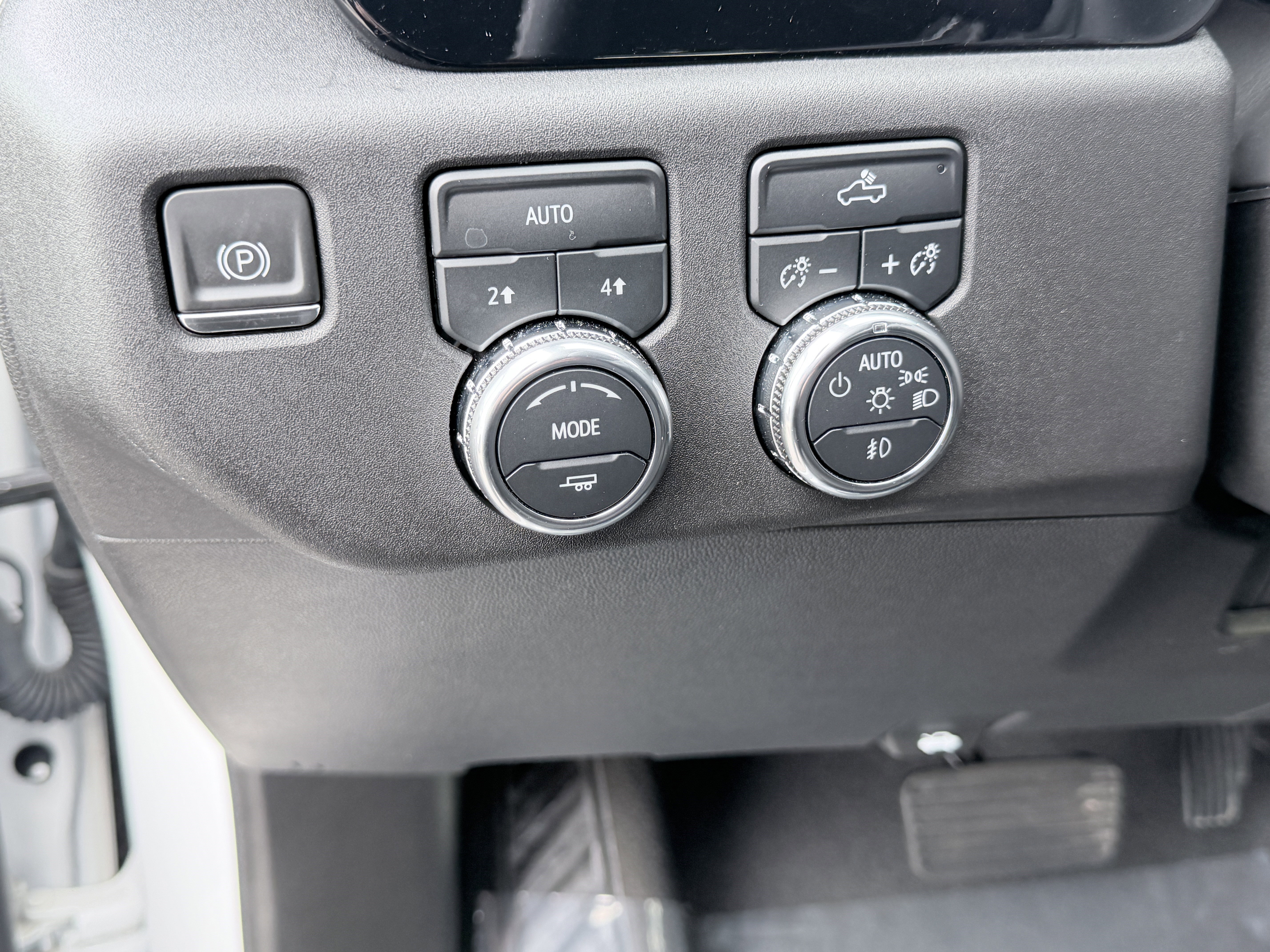 Used 2024 GMC Sierra 1500 Elevation image 13