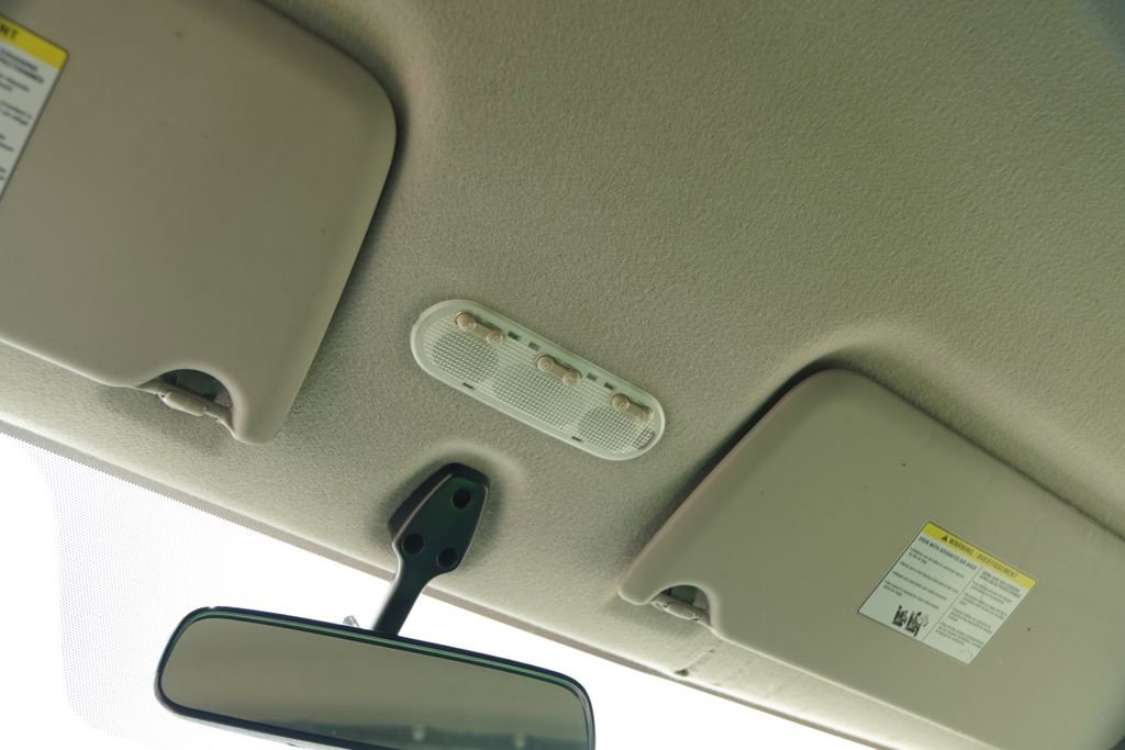 Used 2015 Nissan NV200 SV w/ Back Door Glass Package image 15