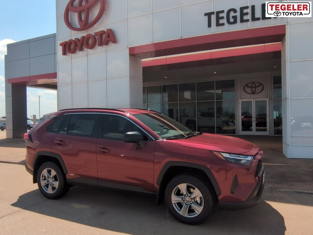New 2025 Toyota RAV4 LE image 1