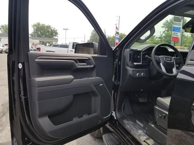 New 2026 GMC Sierra 1500 Elevation w/ Elevation Premium Package image 10