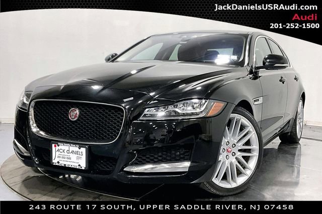 Used 2016 Jaguar XF Prestige AWD/4WD image 1