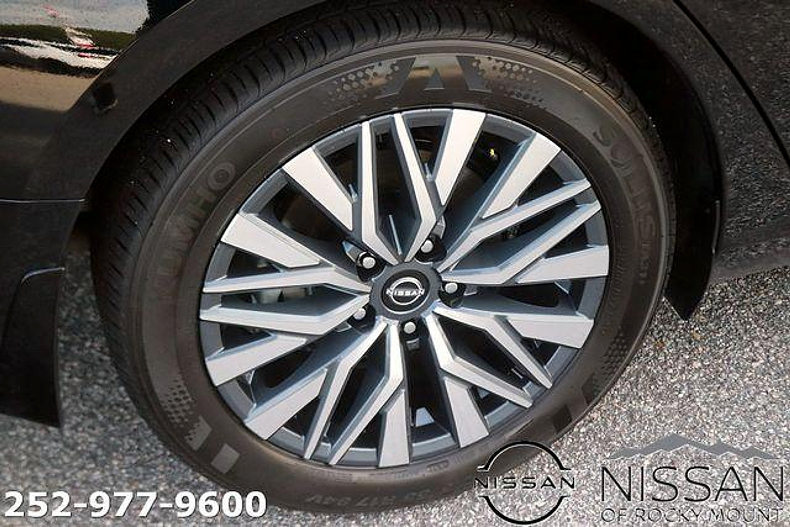 Certified 2025 Nissan Altima 2.5 SV w/ SV Premium Package FWD image 8