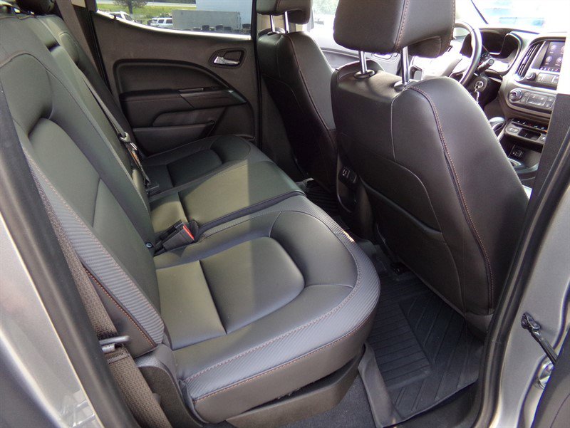 Used 2022 GMC Canyon AT4 image 17