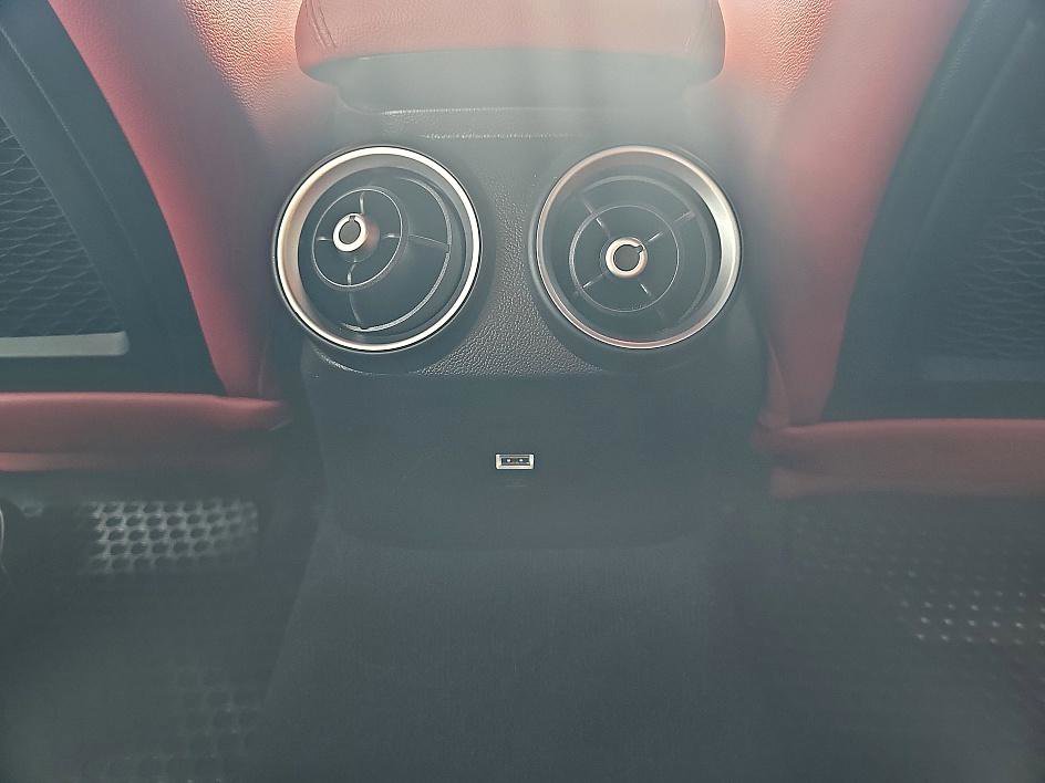 Used 2020 Alfa Romeo Giulia Ti Sport image 28