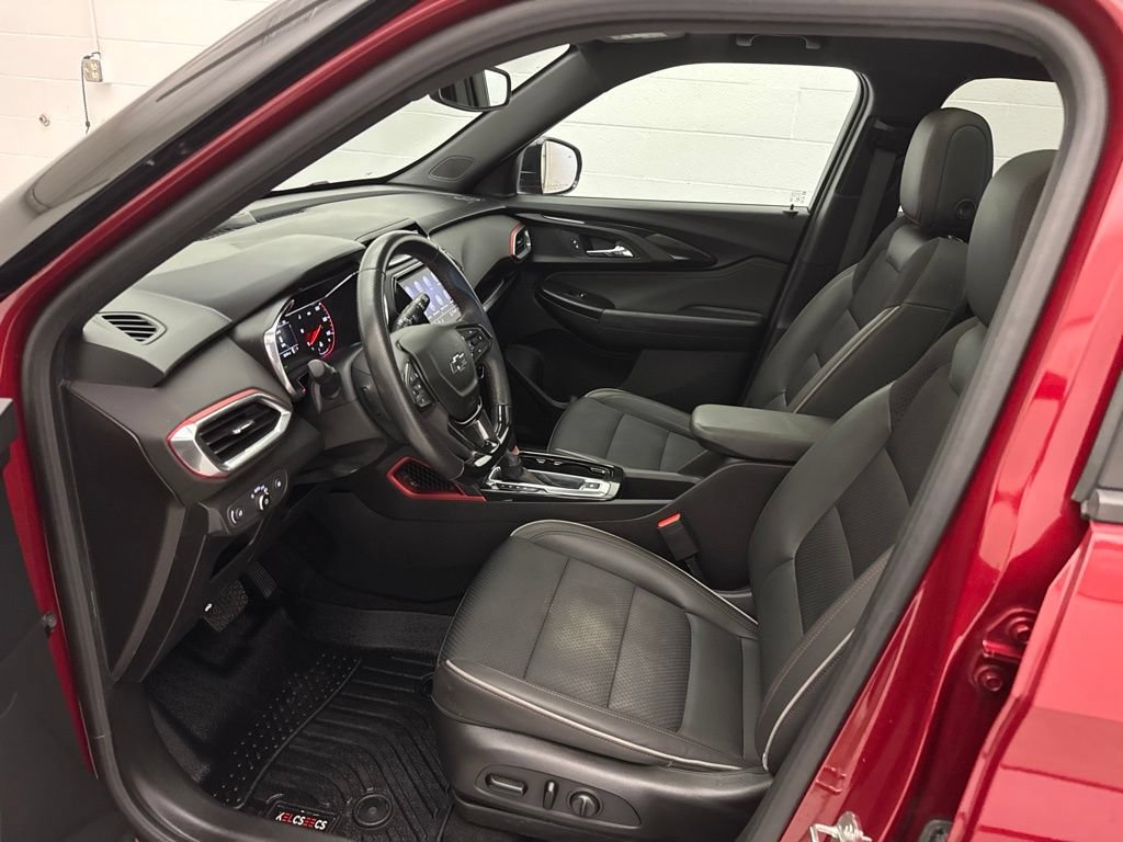 Used 2021 Chevrolet TrailBlazer RS w/ Sun and Liftgate Package FWD image 19