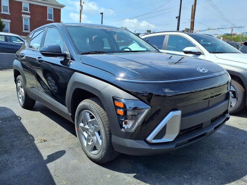 New 2027 Hyundai Kona SE AWD/4WD image 4