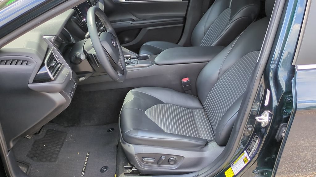 Used 2021 Toyota Camry SE FWD image 11