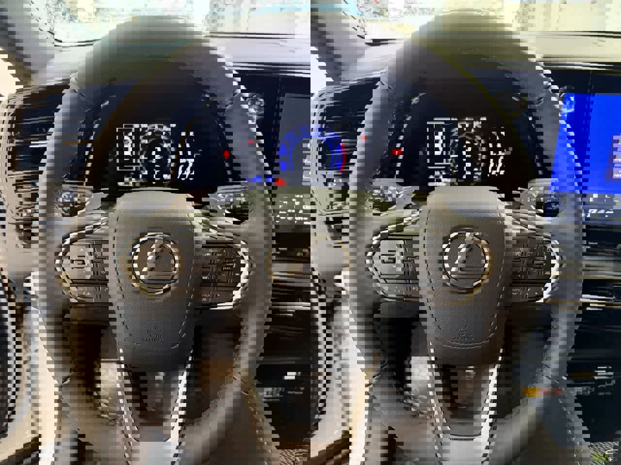 Used 2024 Lexus RX 350 AWD w/ Technology Package image 16