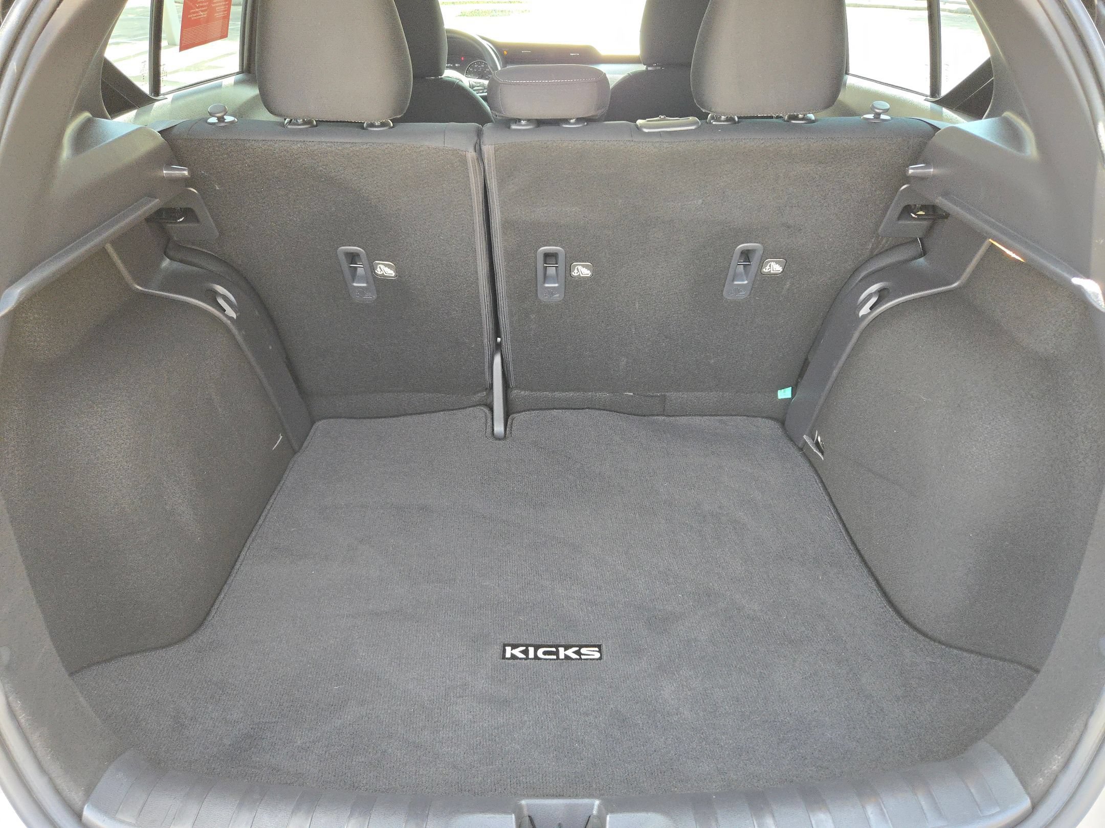 Used 2024 Nissan Kicks SV FWD image 24