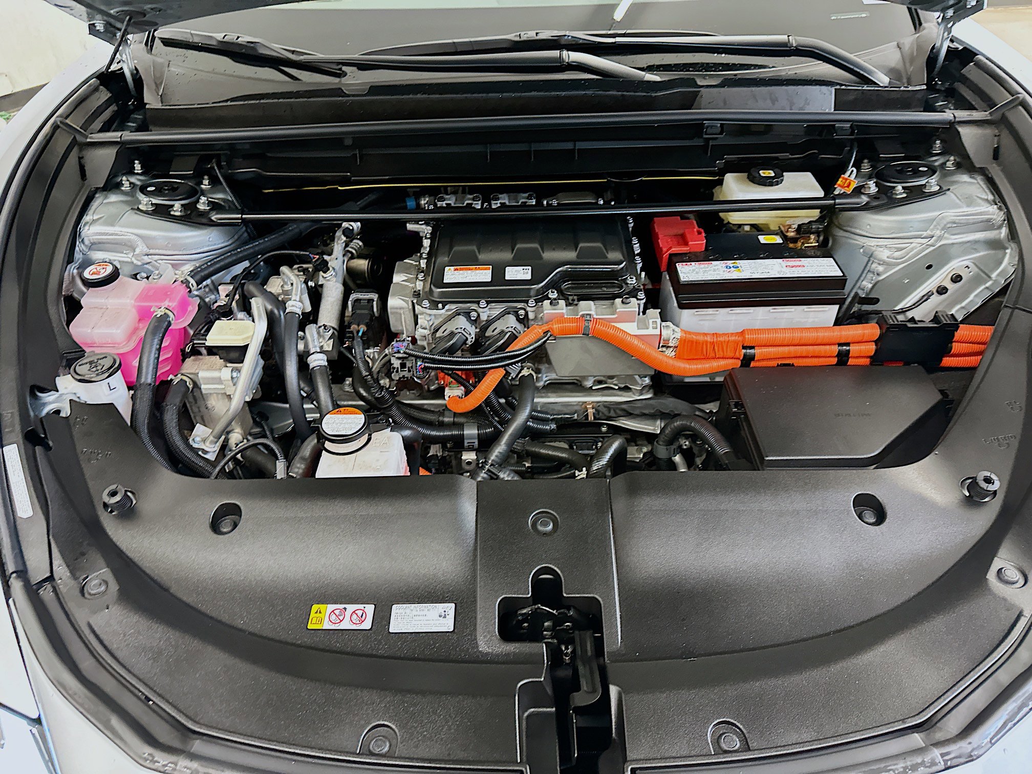 Used 2023 Lexus RZ 450e Premium w/ Accessory Package (Z1) image 36