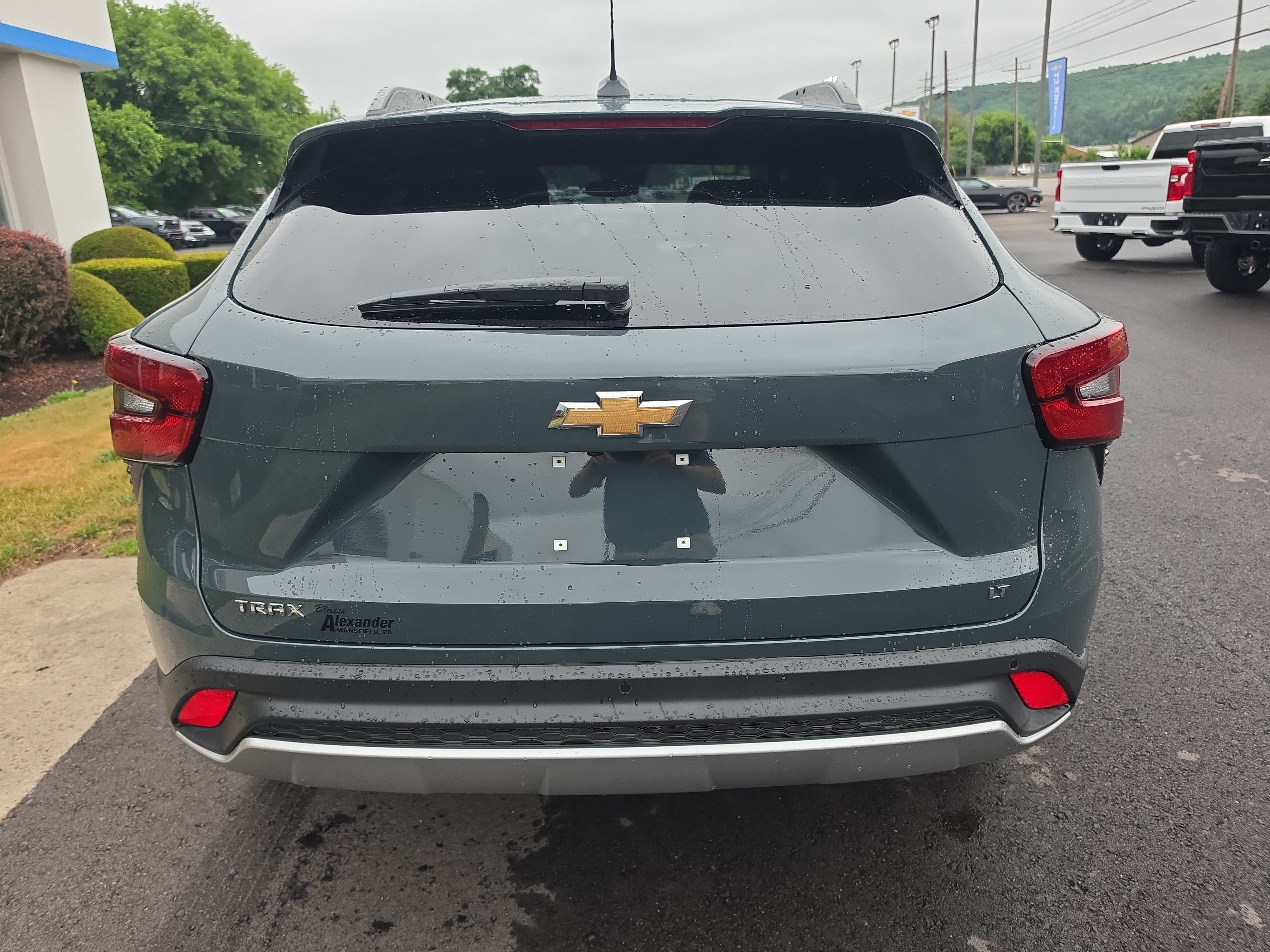Used 2026 Chevrolet Trax LT w/ Sunroof Package FWD video 4