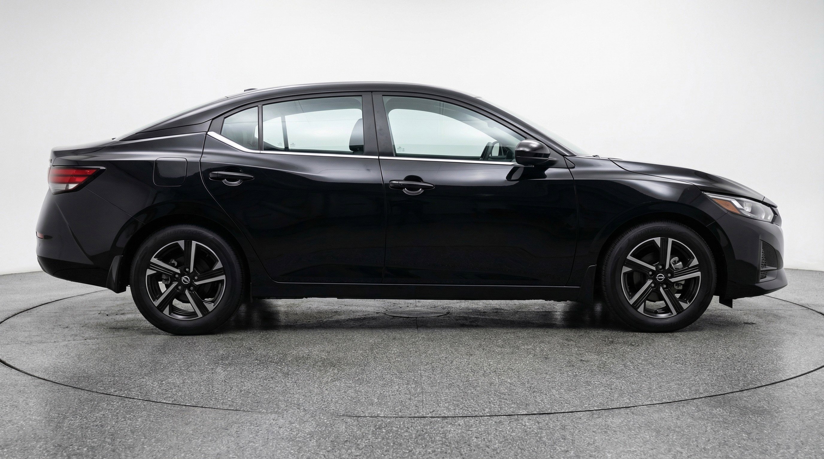 Used 2025 Nissan Sentra SV image 11