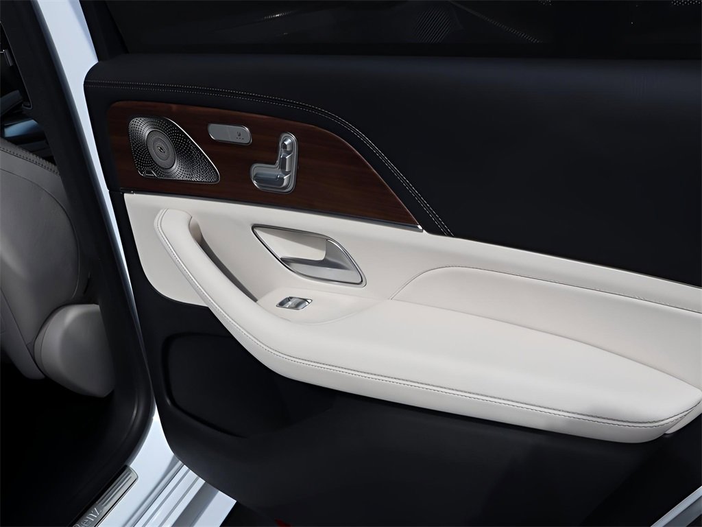 New 2026 Mercedes-Benz GLS 450 4MATIC image 12
