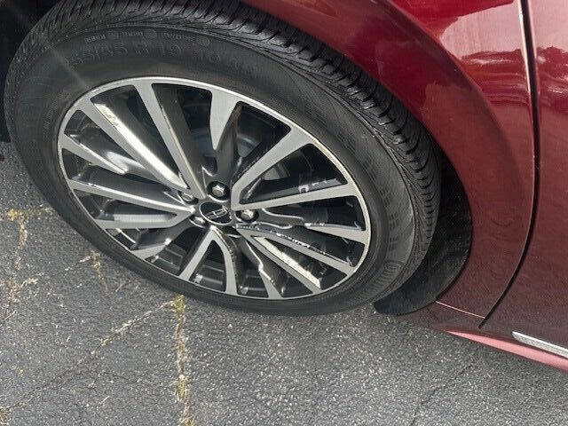 Used 2017 Lincoln Continental Select FWD image 23