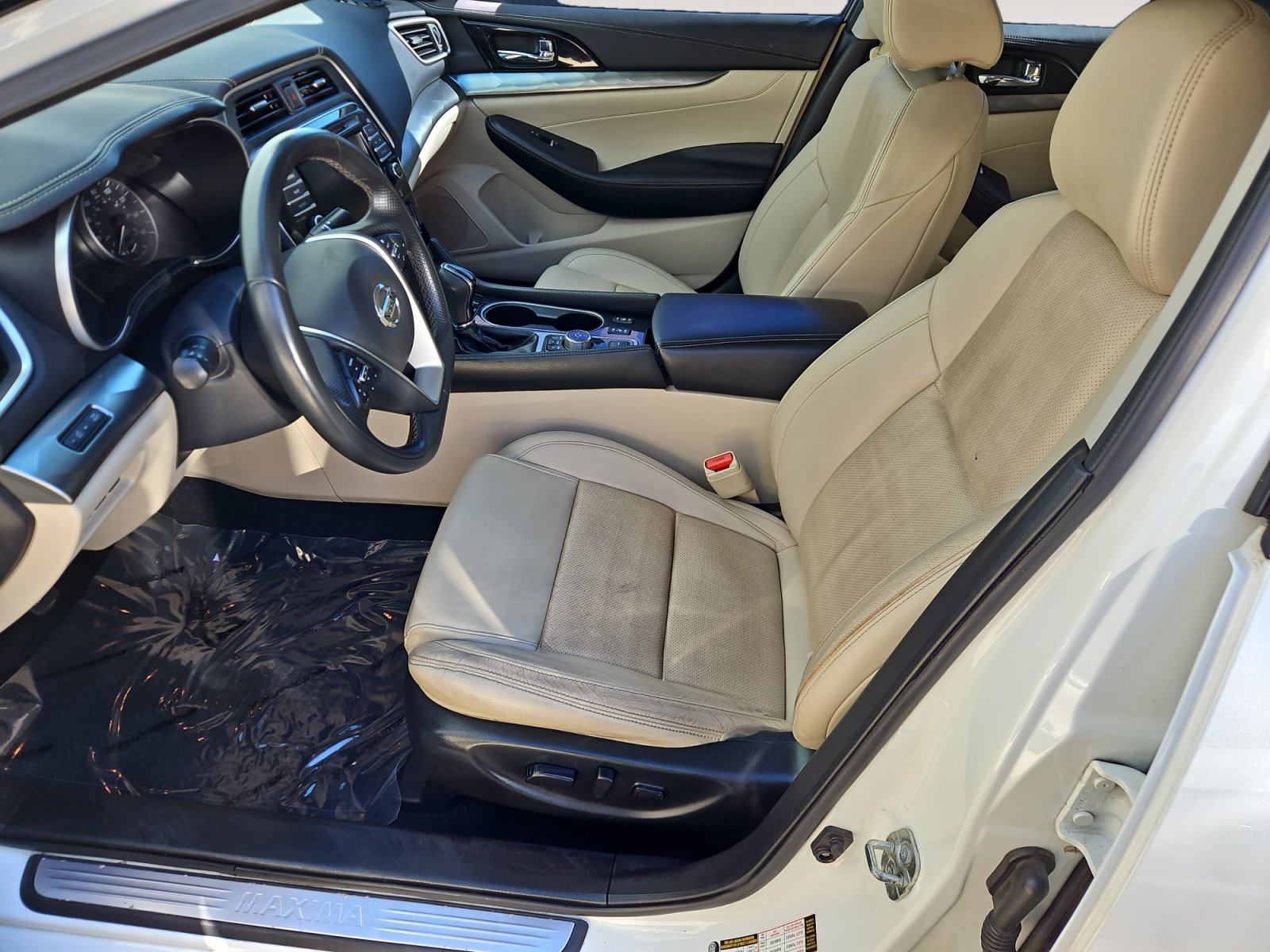 Used 2021 Nissan Maxima 3.5 SV w/ Floor Mat Group FWD image 9