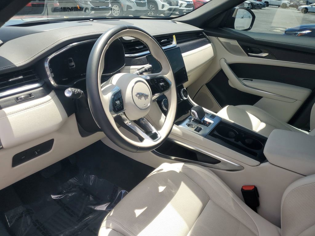 Used 2025 Jaguar F-PACE R-Dynamic S AWD/4WD image 16