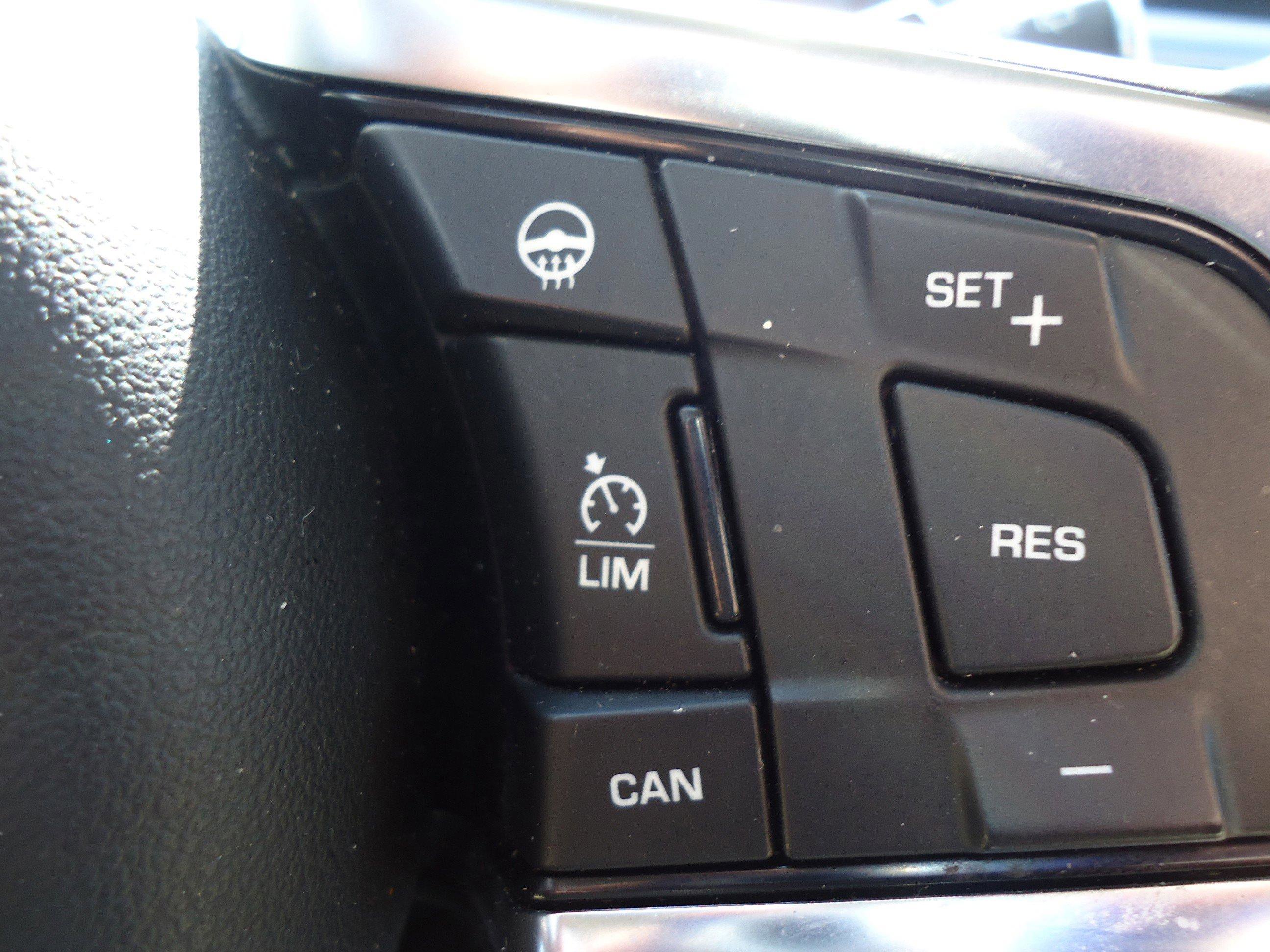 Used 2018 Jaguar F-PACE Prestige image 22