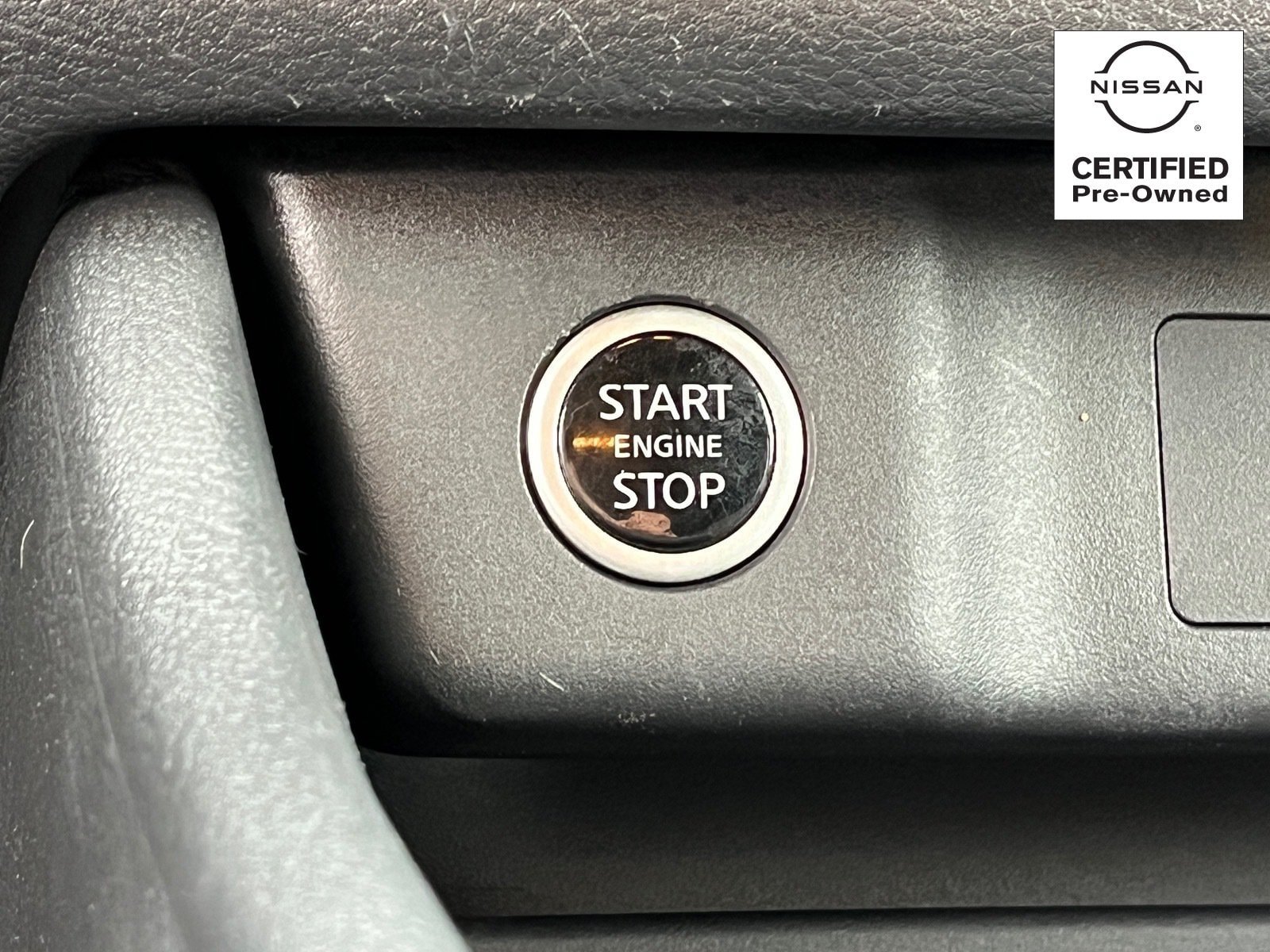 Certified 2022 Nissan Rogue SV AWD/4WD image 22