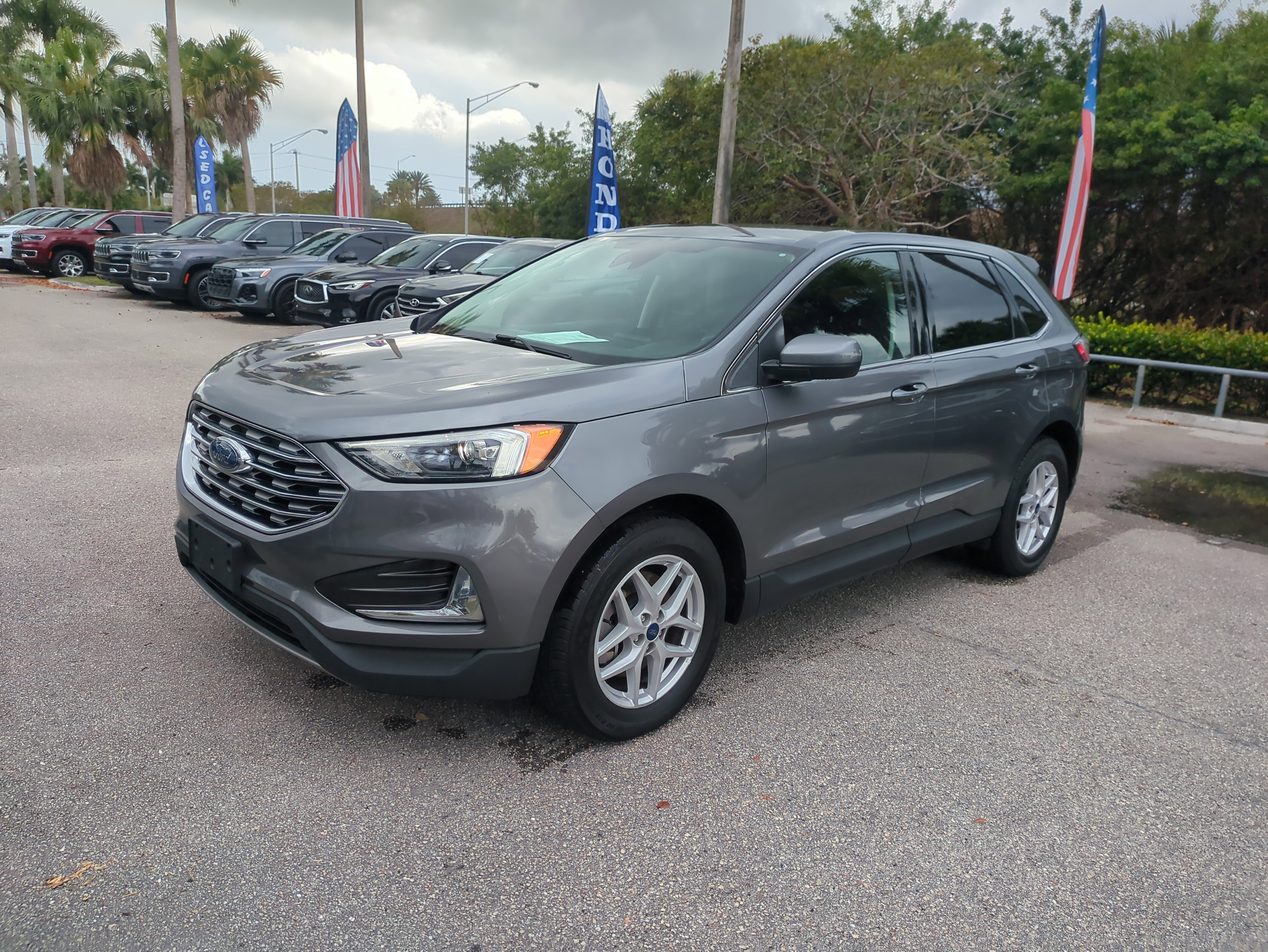 Used 2022 Ford Edge SEL image 9