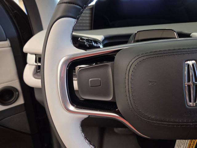 New 2027 Lincoln Navigator Black Label w/ Black Label Special Edition AWD/4WD image 23