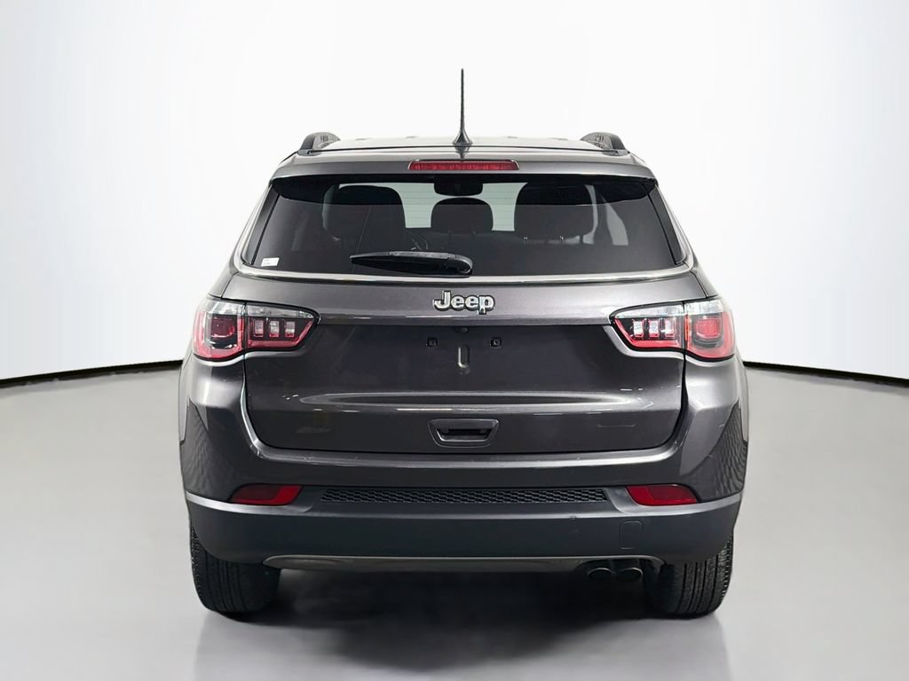 Used 2019 Jeep Compass Limited AWD/4WD image 3