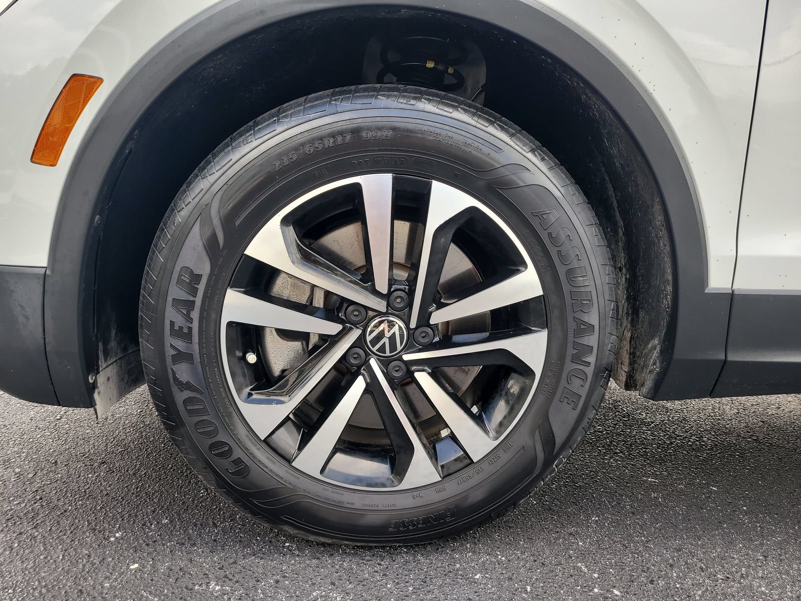 Used 2023 Volkswagen Tiguan S w/ Driver Assistance Package FWD image 7