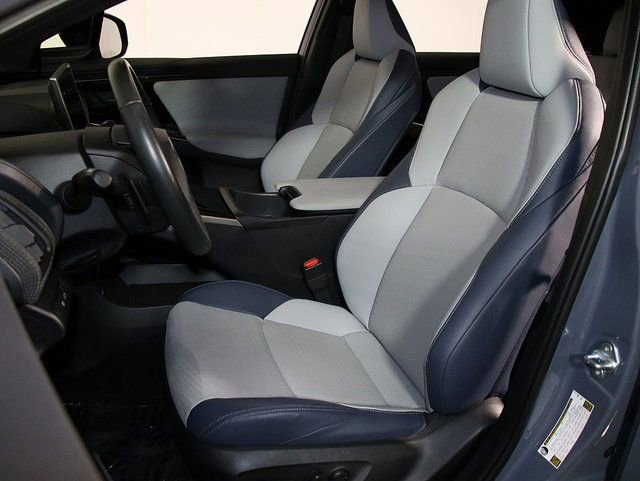 Used 2023 Subaru Solterra Limited image 4