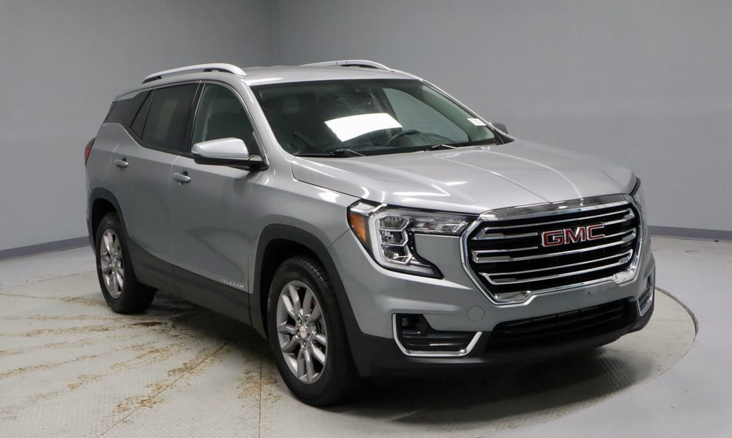 Used 2024 GMC Terrain SLT