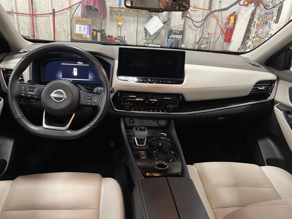 Certified 2024 Nissan Rogue SL w/ SL Premium Package image 16