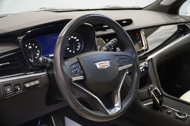 Certified 2023 Cadillac XT6 Sport w/ Technology Package image 14