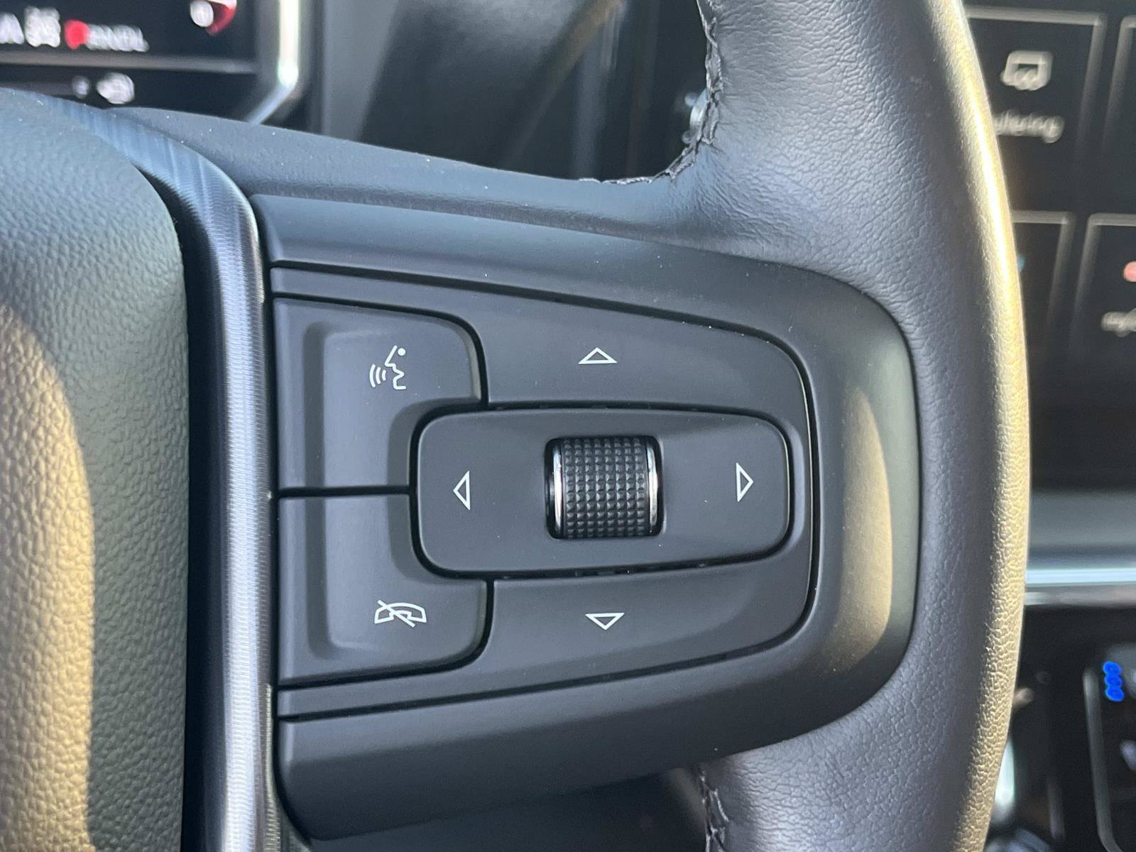 Used 2024 GMC Sierra 2500 Denali Ultimate AWD/4WD image 42