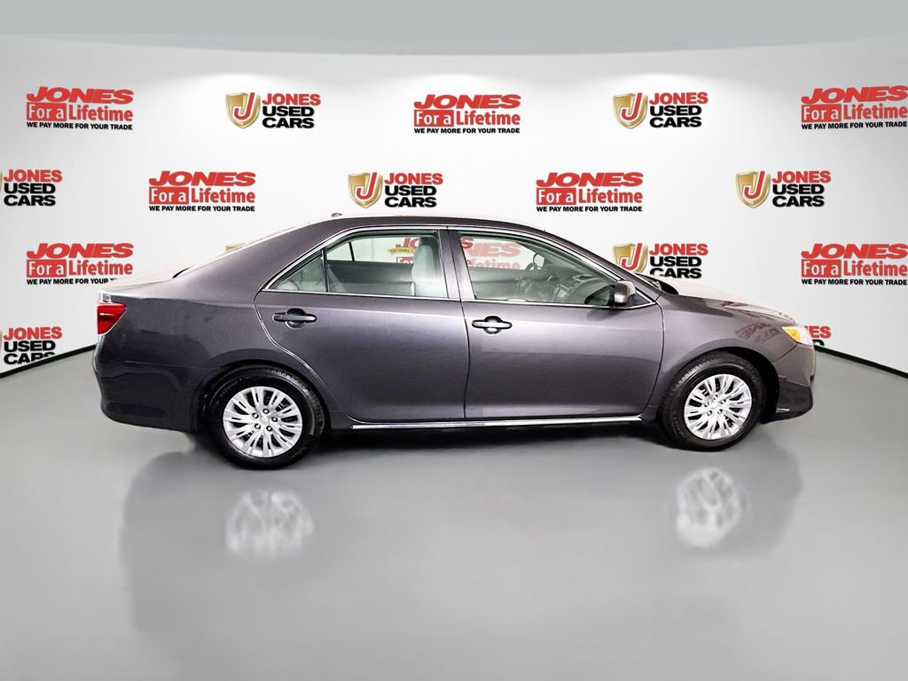Used 2014 Toyota Camry LE FWD image 15