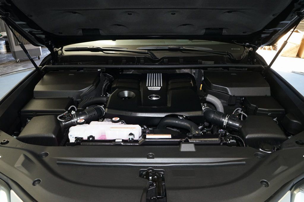 Used 2026 Lexus LX 600 4WD w/ Accessory Package (Z1) image 36