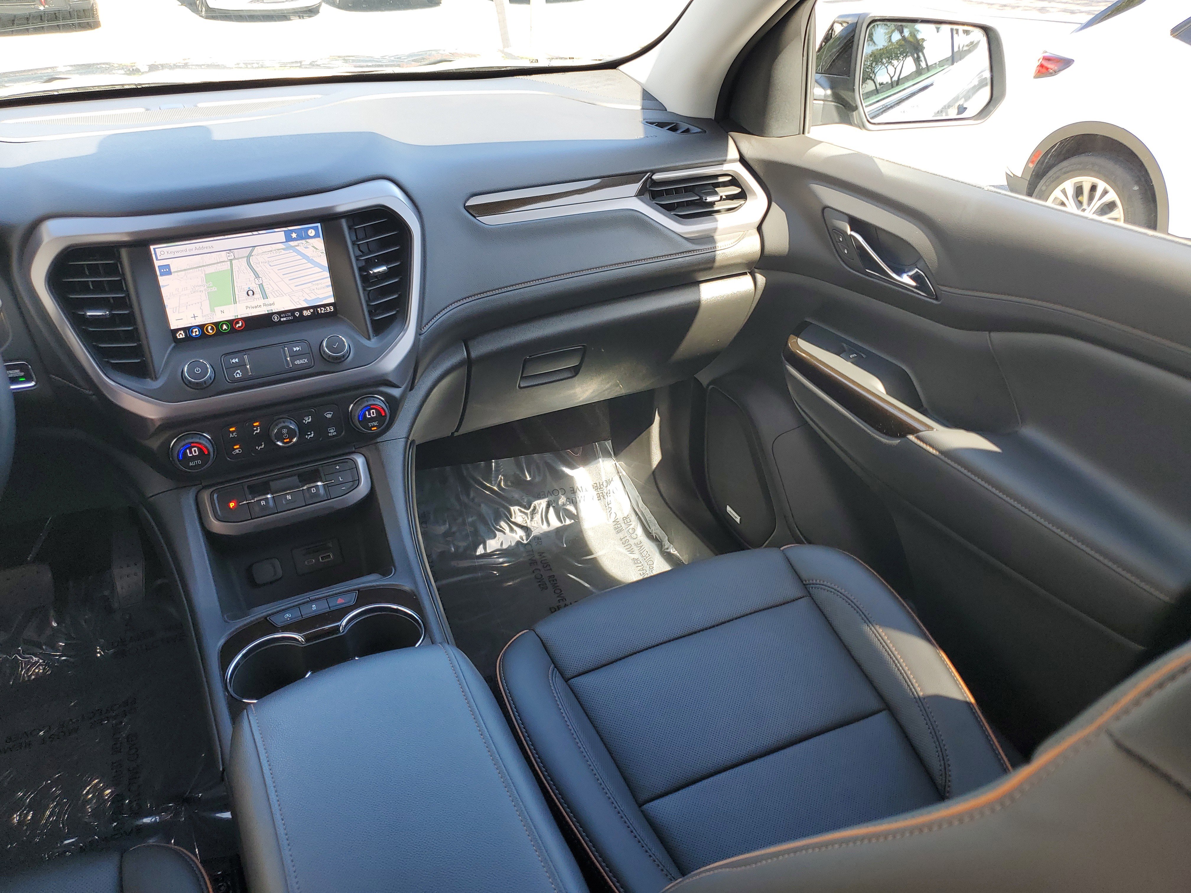 Used 2023 GMC Acadia AT4 w/ Technology Package image 19