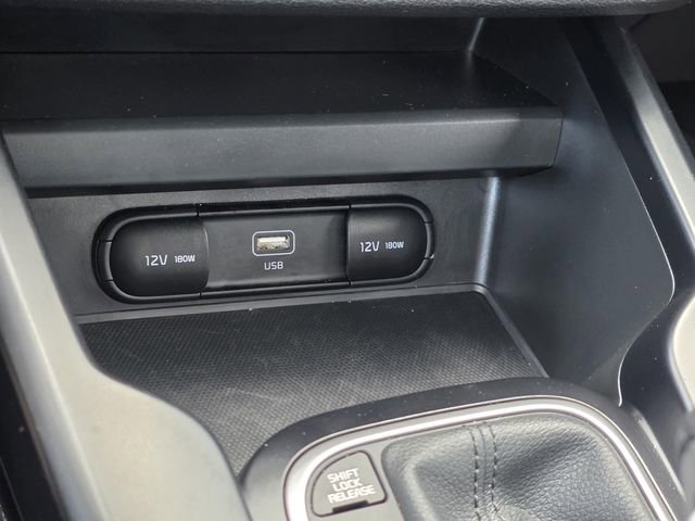 Used 2025 Kia Soul LX image 17