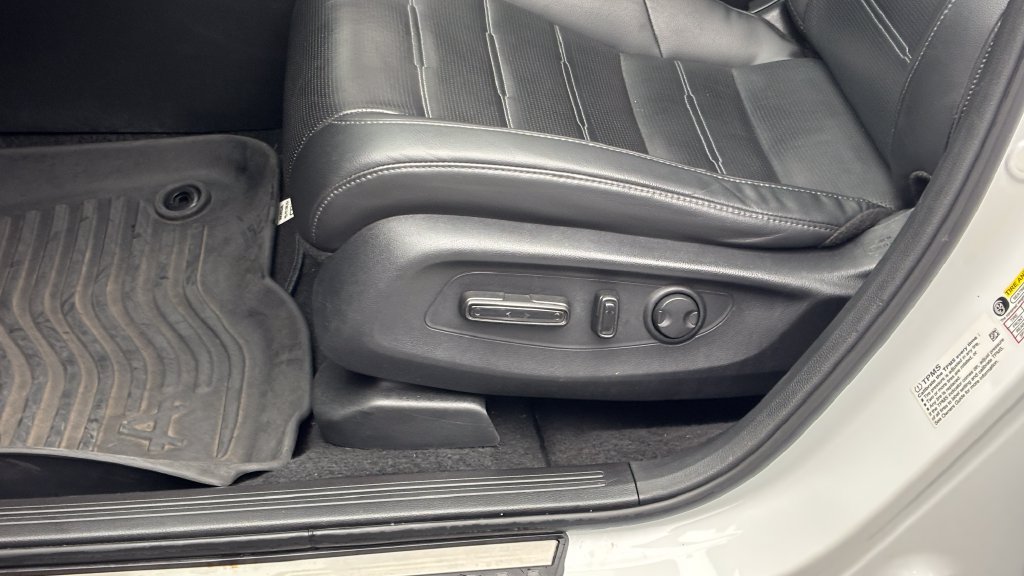 Used 2023 Honda CR-V EX-L image 12