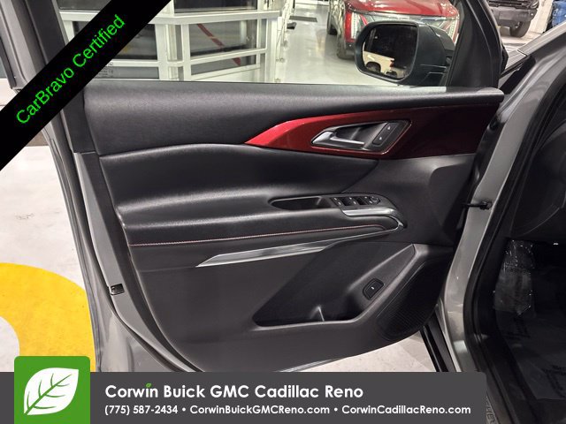 Certified 2025 Chevrolet Traverse Z71 w/ Driver Confidence Package AWD/4WD image 13