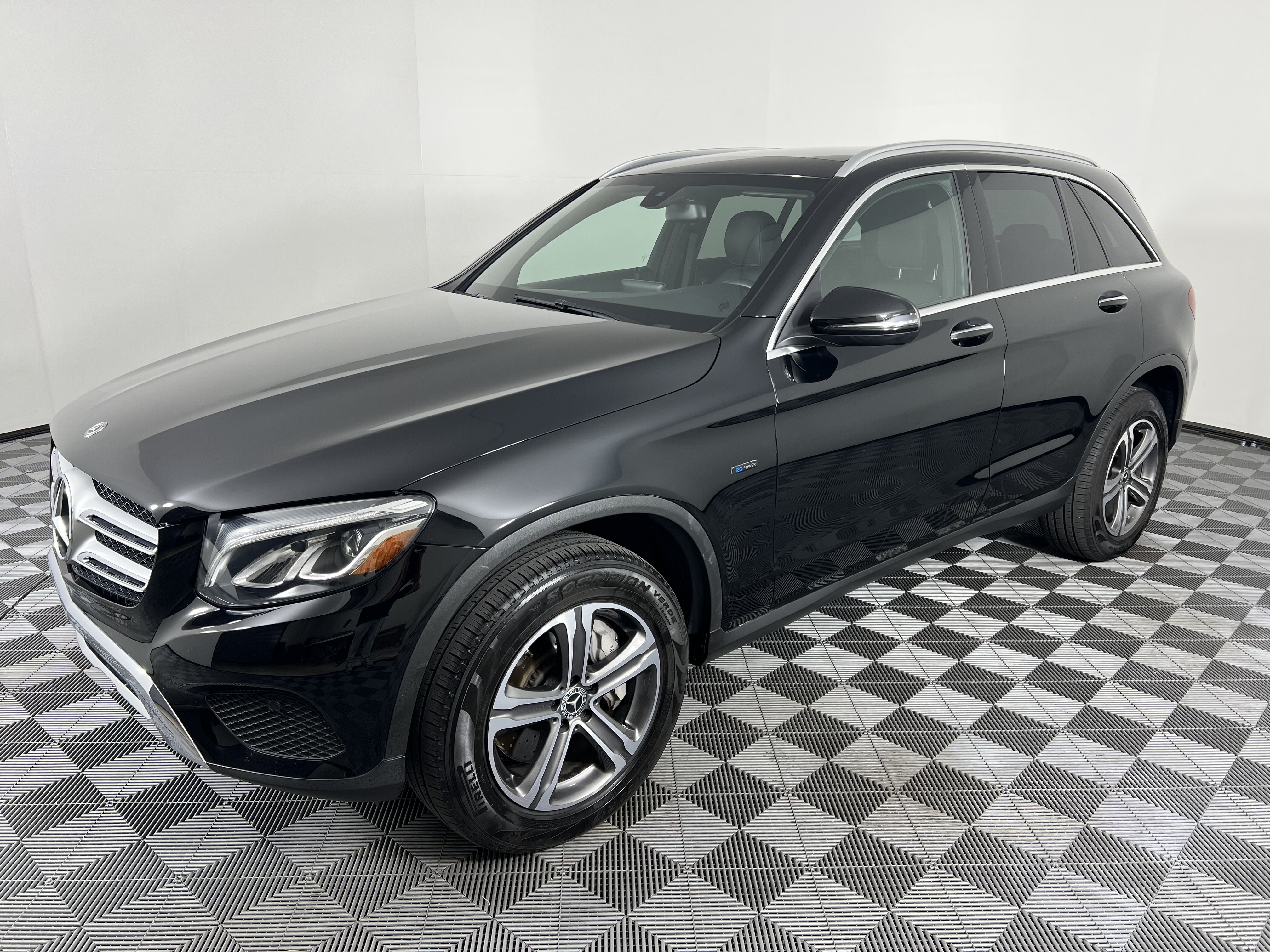 Used 2019 Mercedes-Benz GLC 350e 4MATIC image 8