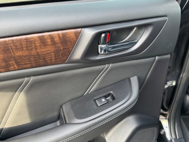 Used 2018 Subaru Outback 2.5i Limited image 16