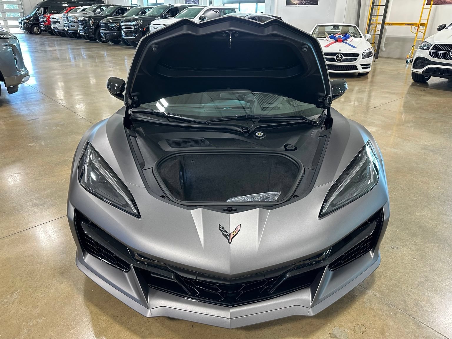 Used 2025 Chevrolet Corvette Z06 RWD image 36