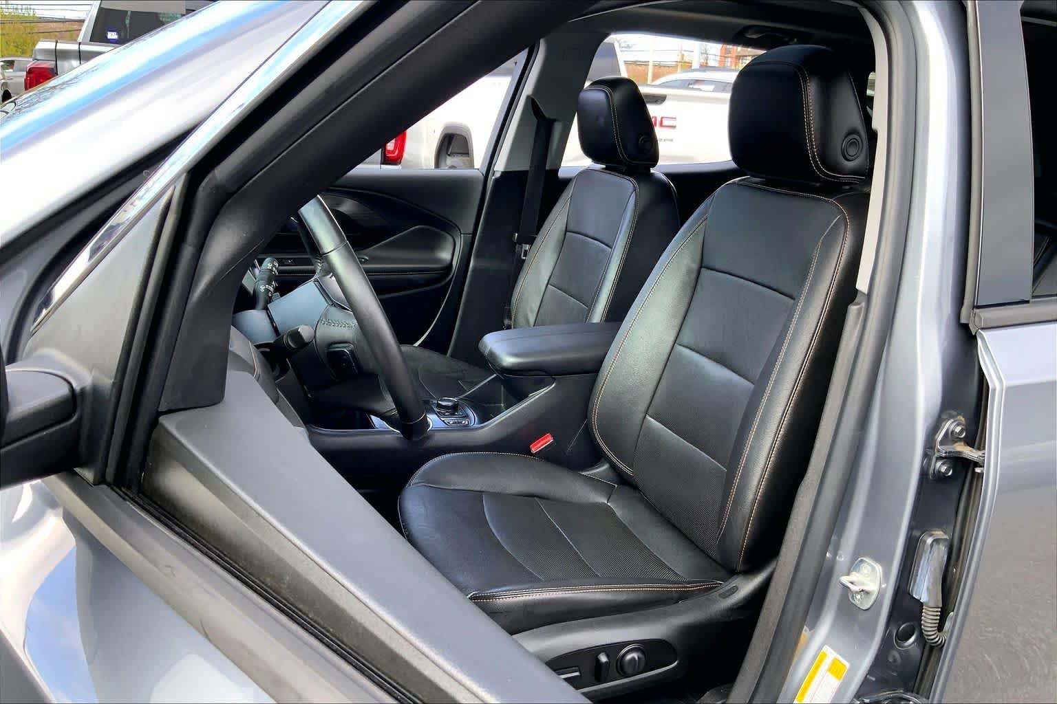 Used 2020 GMC Terrain SLT w/ Preferred Package AWD/4WD image 8