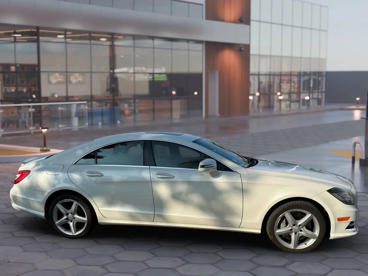 Used 2014 Mercedes-Benz CLS 550 4MATIC image 7