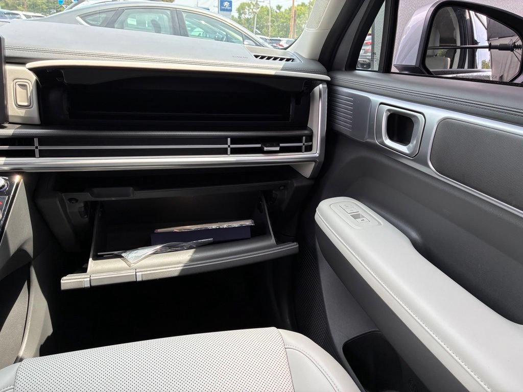 Used 2025 Hyundai Santa Fe SEL AWD/4WD image 40