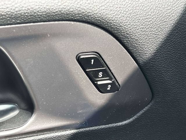 New 2026 Chrysler Pacifica Select FWD image 17