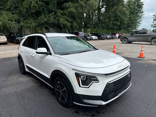 Certified 2024 Kia Niro LX FWD image 7