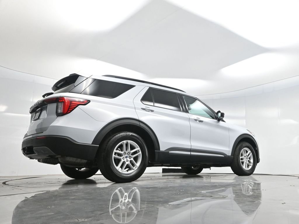 Used 2025 Ford Explorer Active w/ Active Comfort Package image 66