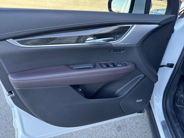 Used 2023 Cadillac XT6 Premium Luxury w/ Technology Package FWD image 21